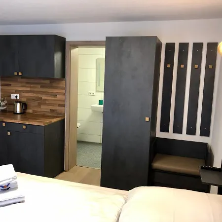 Apartments, Outlet 100 Meter Apartament