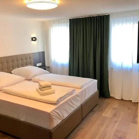 Apartments, Outlet 100 Meter Apartment Metzingen (Tubingen)