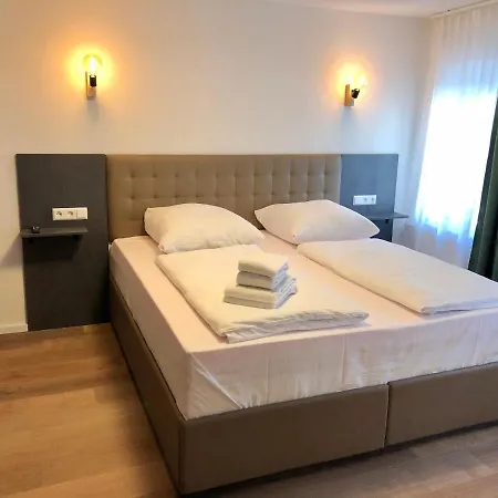 Apartments, Outlet 100 Meter