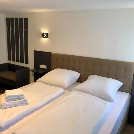 Apartments, Outlet 100 Meter