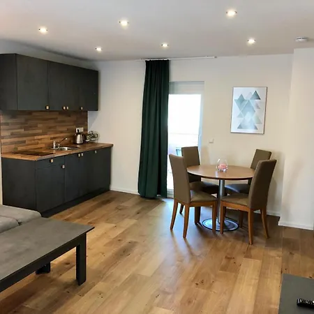 Appartement Apartments, Outlet 100 Meter